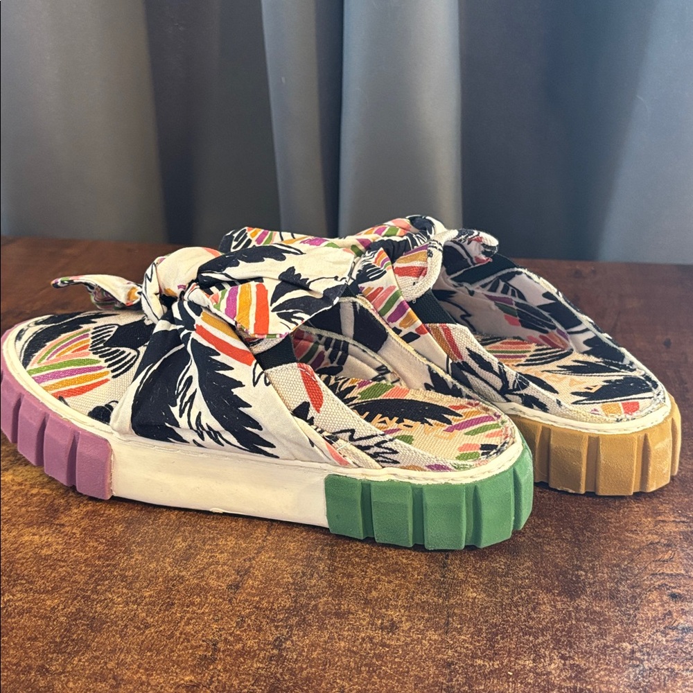 Farm Rio Birds Mule Sneaker with Bow - Picture 4 of 8